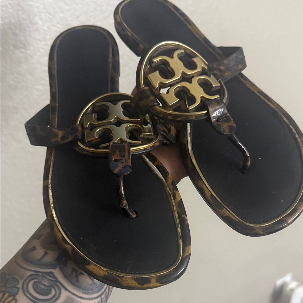Tory Burch Black and Gold Sandals - Picture 4 of 4